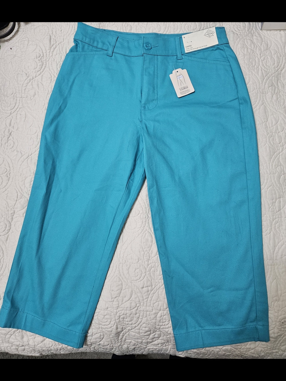 St. John's Bay Teal Capris
